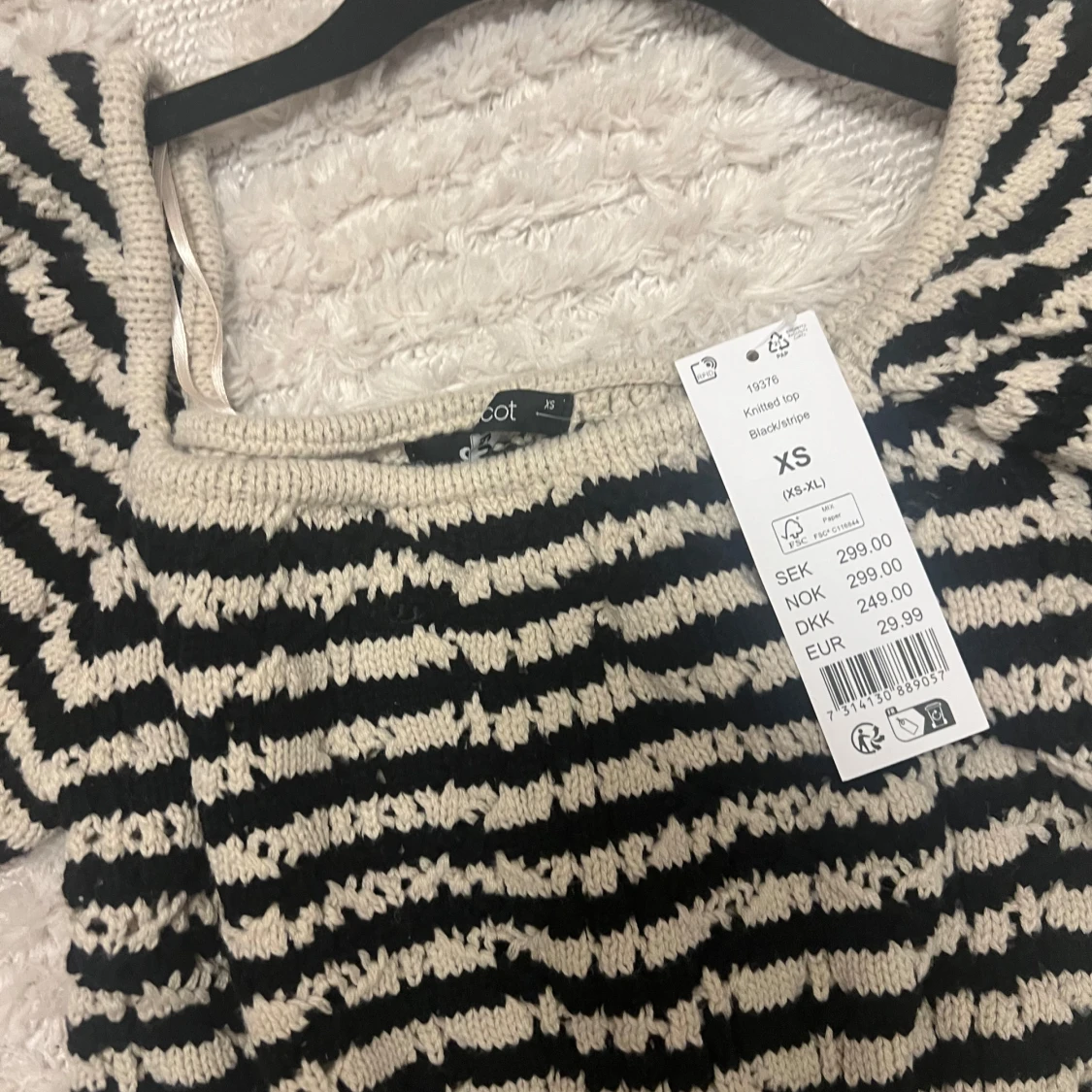 Randig stickad topp från Gina Tricot - 3