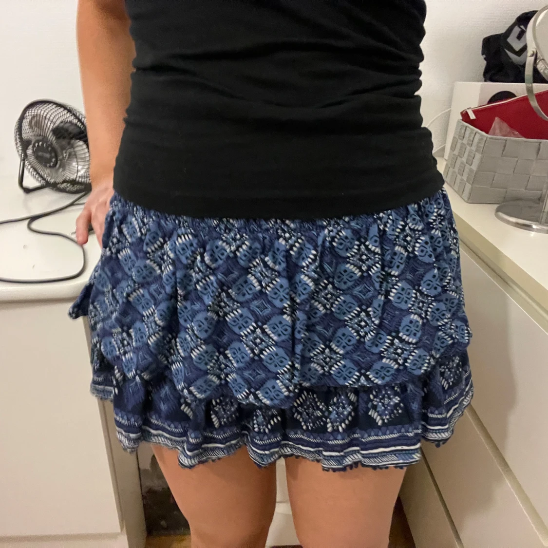 Blå mönstrad kortkjol - 1