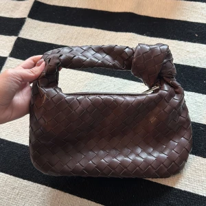 Väskan - Väskan från design by si. Helt ny köparen står för frakten 