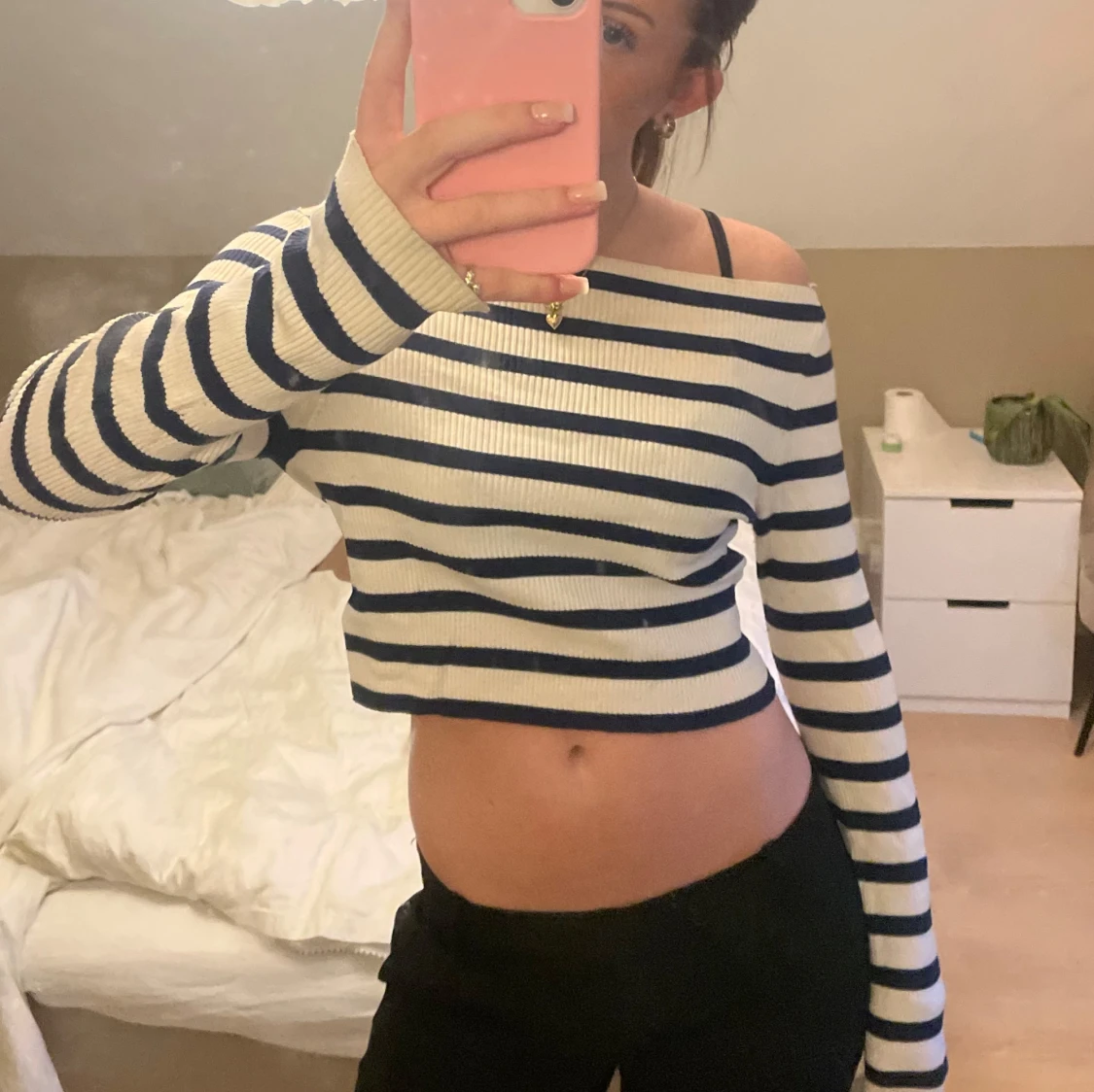 Randig offshoulder tröja 