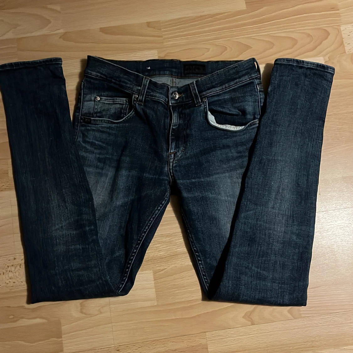 Mörkblå jeans från T/J
