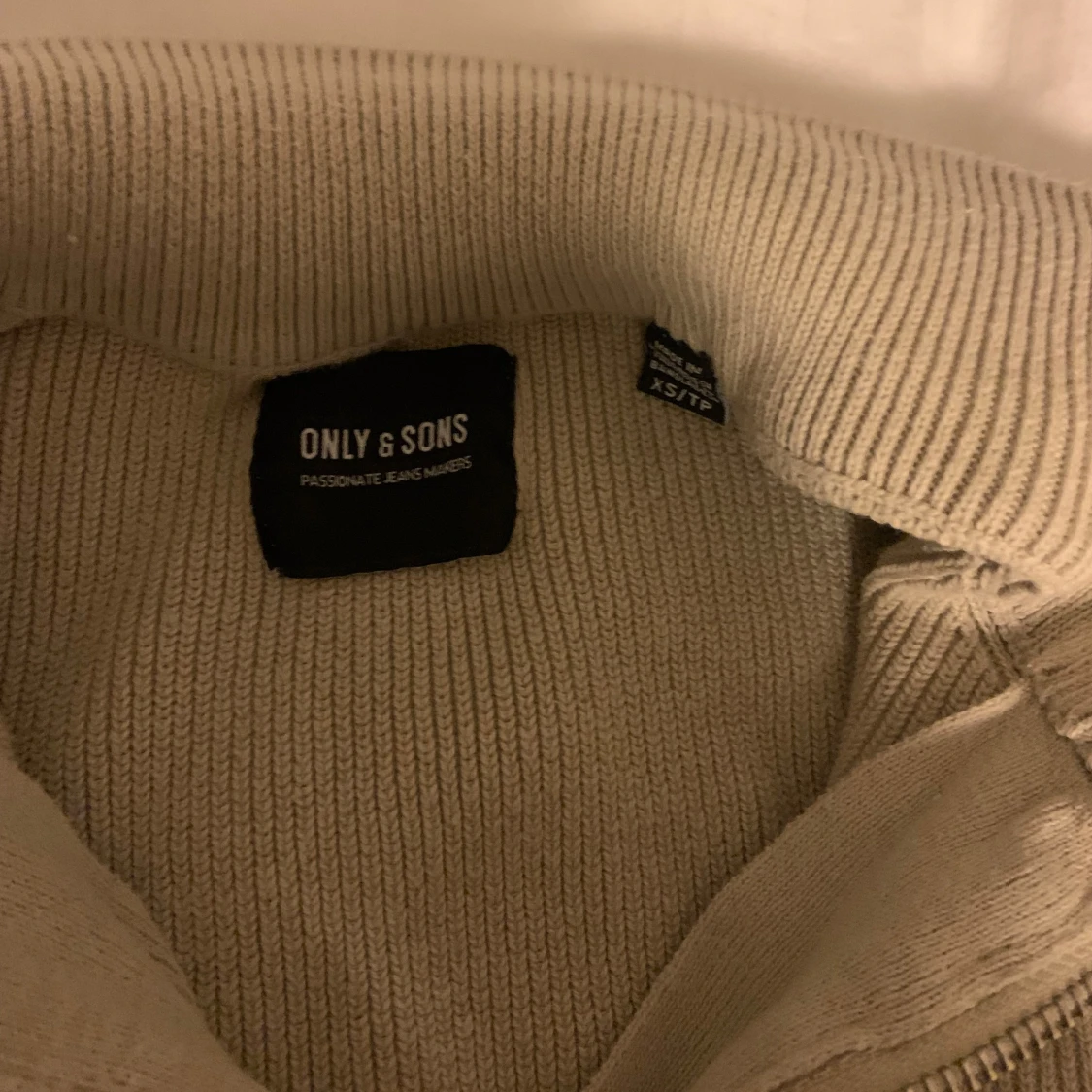 Beige ribbad tröja från Only & Sons - 1