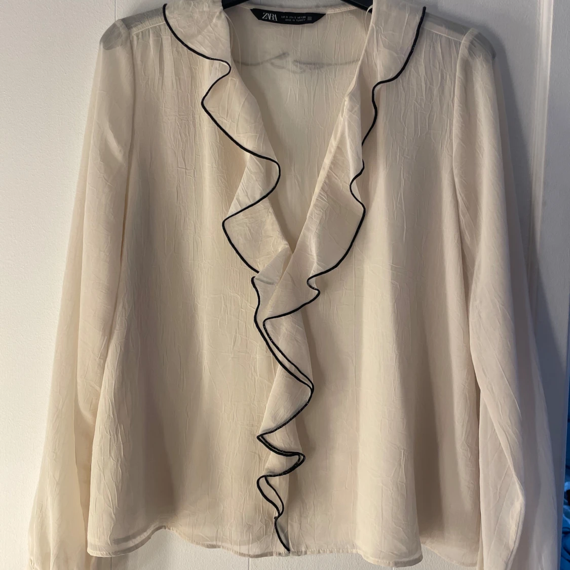 Snygg blus från zara!! - 1