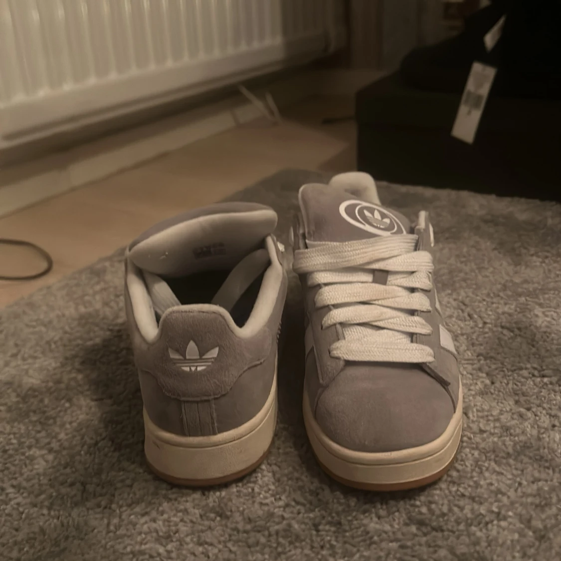 Grå sneakers från Adidas - 2