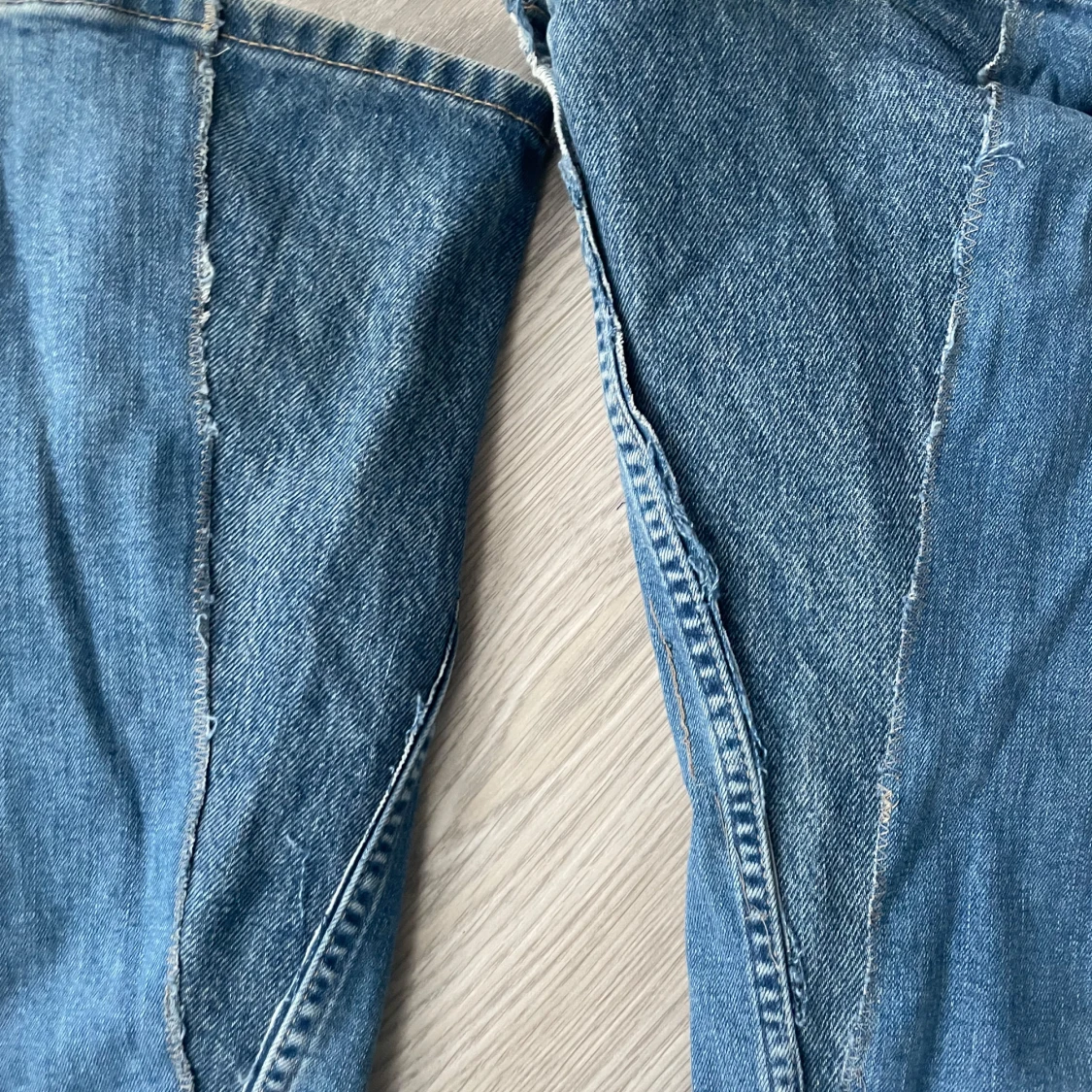 Blå jeans med slitningar från pepe jeans  - 3