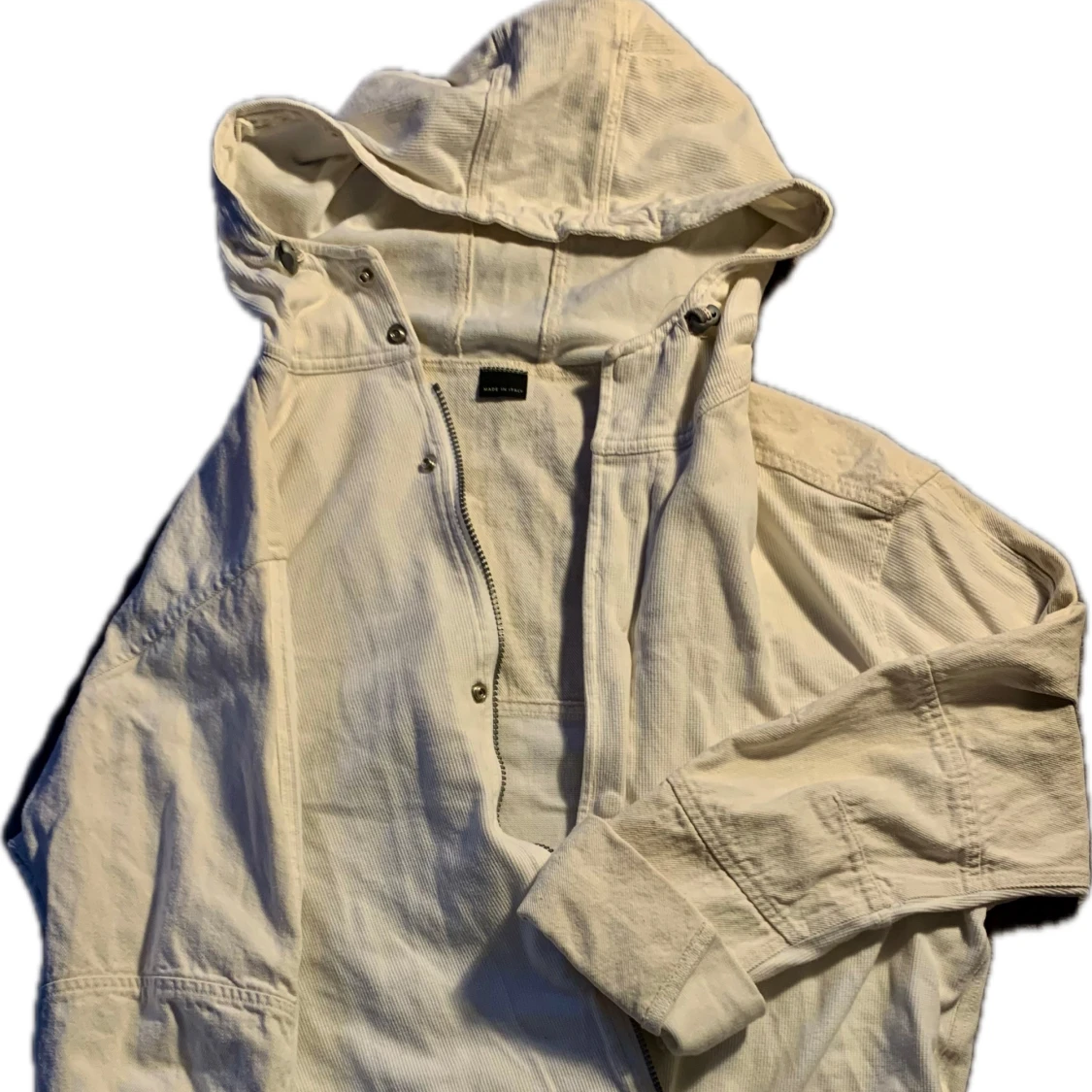 Vit jeansjacka med huva