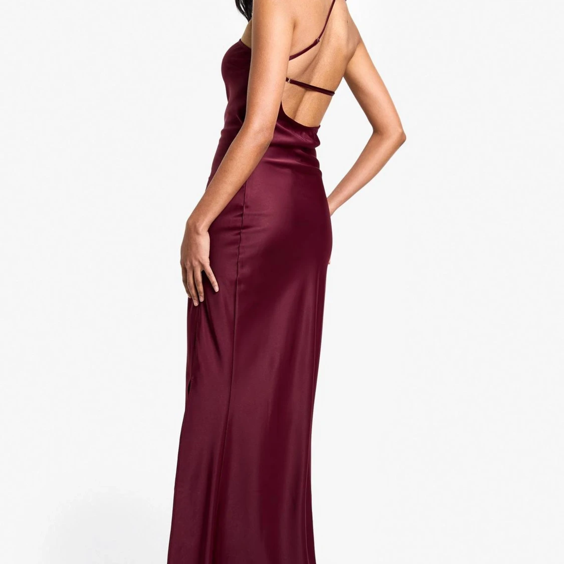 Vinröd långklänning med oneshoulder - 1