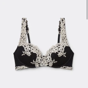 Intimissimi bh - Säljer denna push up bh-n från Intimissimi, storlek 75c 💕 Endast provad!