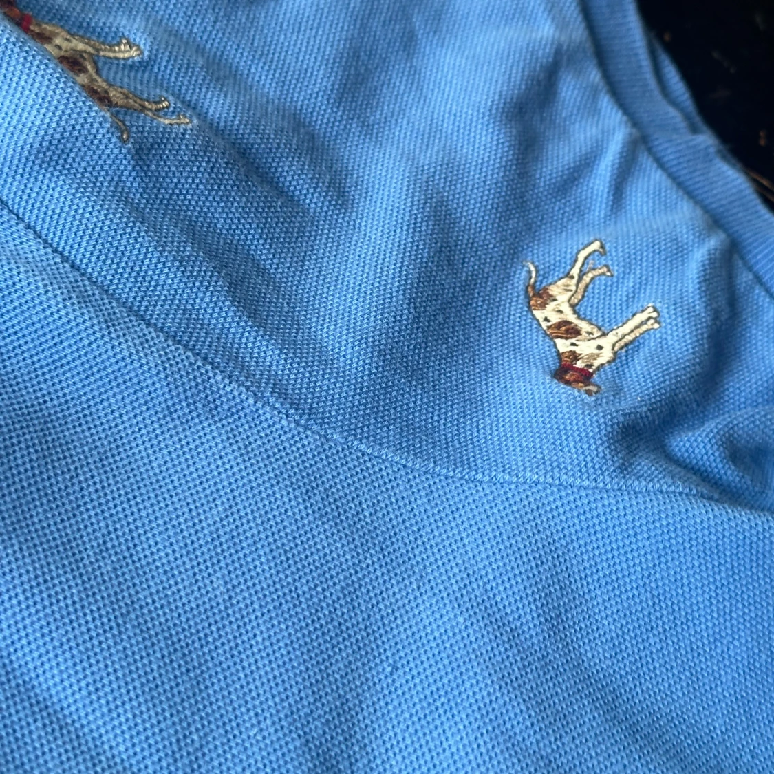 Blå pikétröja med hundmotiv från Polo Ralph Lauren - 93