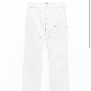 FILIPPA K Jeans - Så snygga CARPENTER - JEANS från FILIPPA K. Använt en gång så de är som nya. Str 36. Köpta för 2700kr