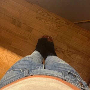 Assnygga bootcut jeans - Jättesnygga lågmidjade bootcut jeans🩷🩷(lånade bilder)