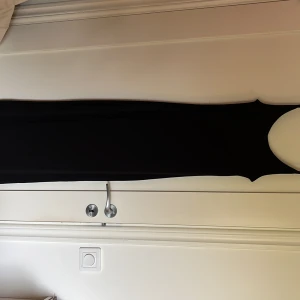 Svart långklänning  - En svart långt tagit klänningen i storlek S❤️  Nu utanprislapp 