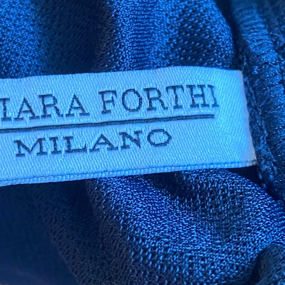 Mörkblå klänning från Chiara Forthi - 91