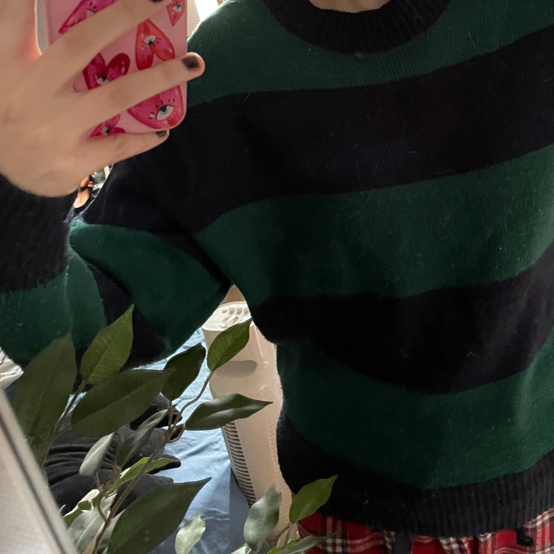 Randig tröja i grönt och svart - 90