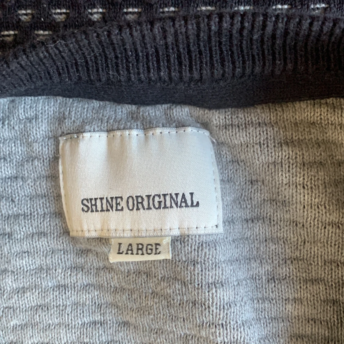 Mörkblå stickad tröja från Shine Original - 91