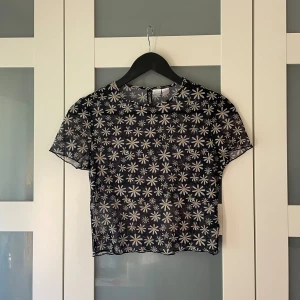 Meshtopp - Kortärmad meshtopp. Mycket fint skick! 