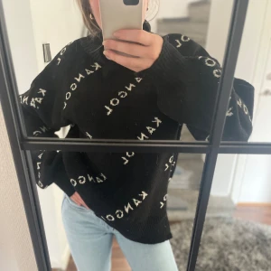 Stickad tröja - En overaize stickad tröja, säljer då den inte kommit till anvisning💕