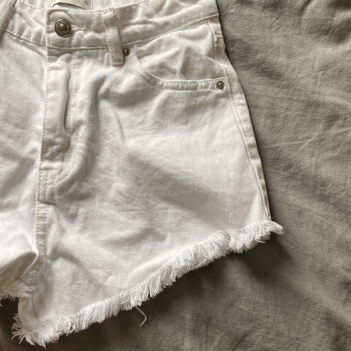 Vita jeansshorts från Perfect Jeans - 92