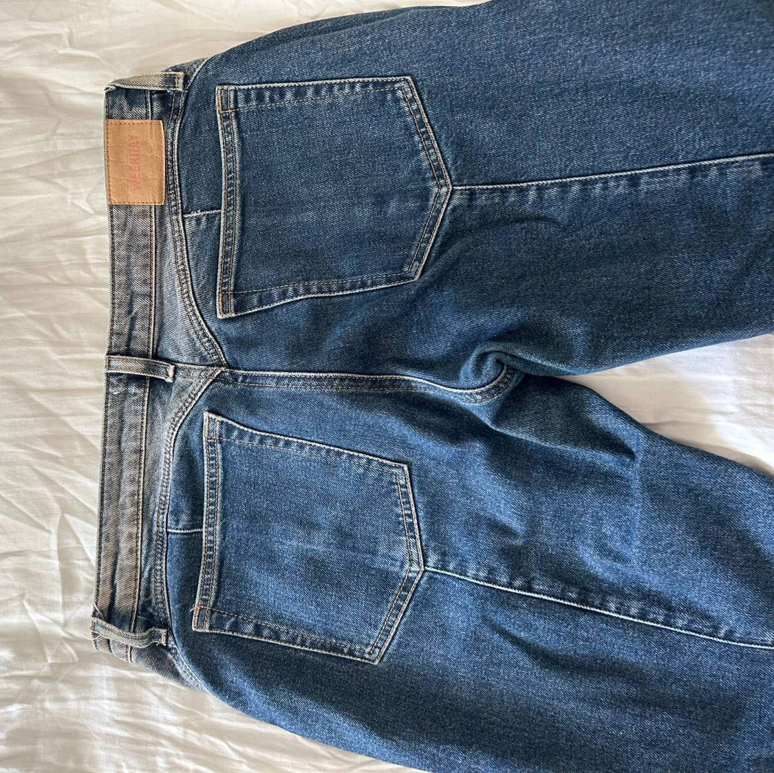 Weekday - utsvängda jeans  - 92