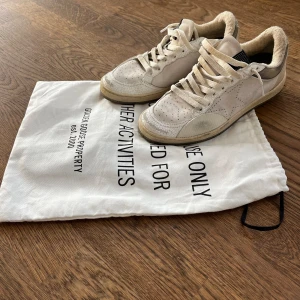 Golden Goose ball star women  - Limited Edition. Super coola och snygga sneakers från Golden Goose. Använda några få gånger så i nyskick. 
