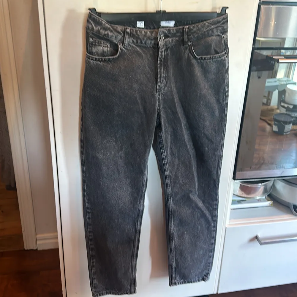 Helt nya jeans, endast provade. GRUNT streetloose dark grey w27 14 år. Jeans & Byxor.