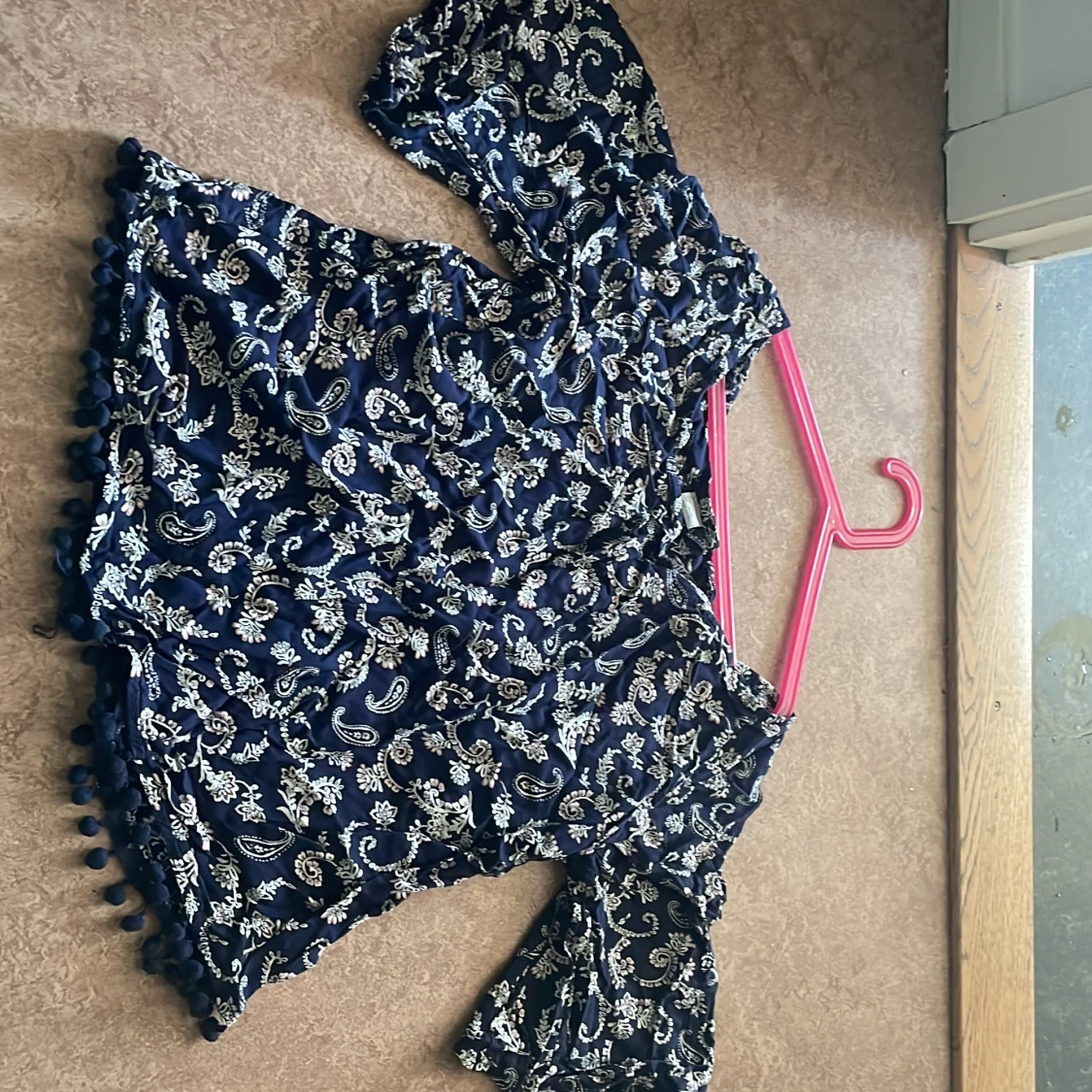 Blå blouses blommig  - 90