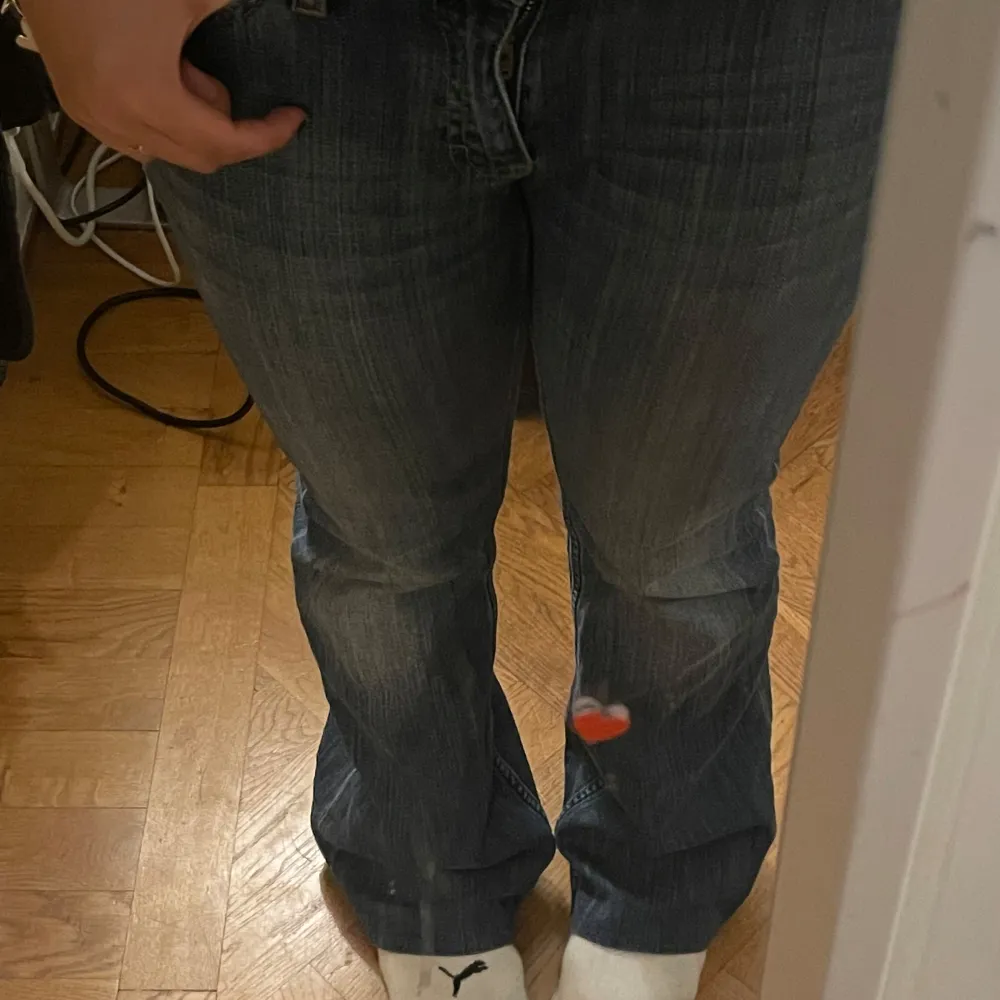 Skit snygga säljer pga dom har blivit för små för mig!. Jeans & Byxor.