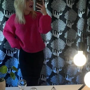 Rosa stickad tröja - Rosa stickad tröja, använd 1 gång 