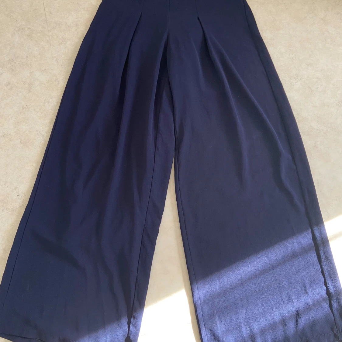 Marinblå byxor L  - 91