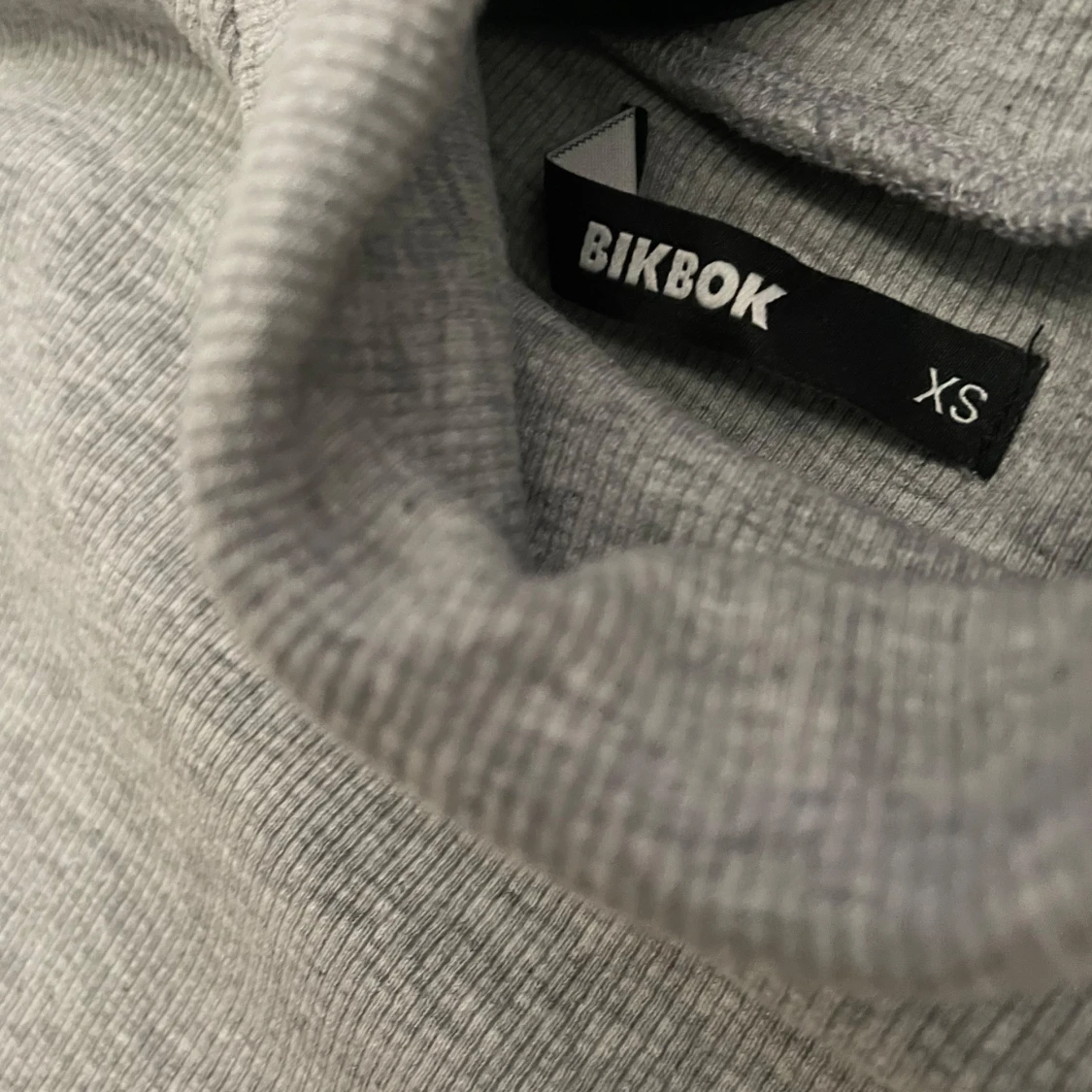 Ribbad tröja med polokrage  - 90