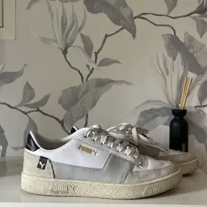 Säljer nu mina Puma sneakers då dom inte kommer till någon användning. Köpte för några år sedan.