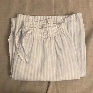 Costal pyjamas byxor 🫐🐚🐠 - Storlek EUR 146/152