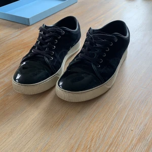 Lanvin skor  - Säljer dessa feta lanvin, storlek uk 9 skick 8/10 box dustbag nya laces medkommer  Pris kan diskuteras 