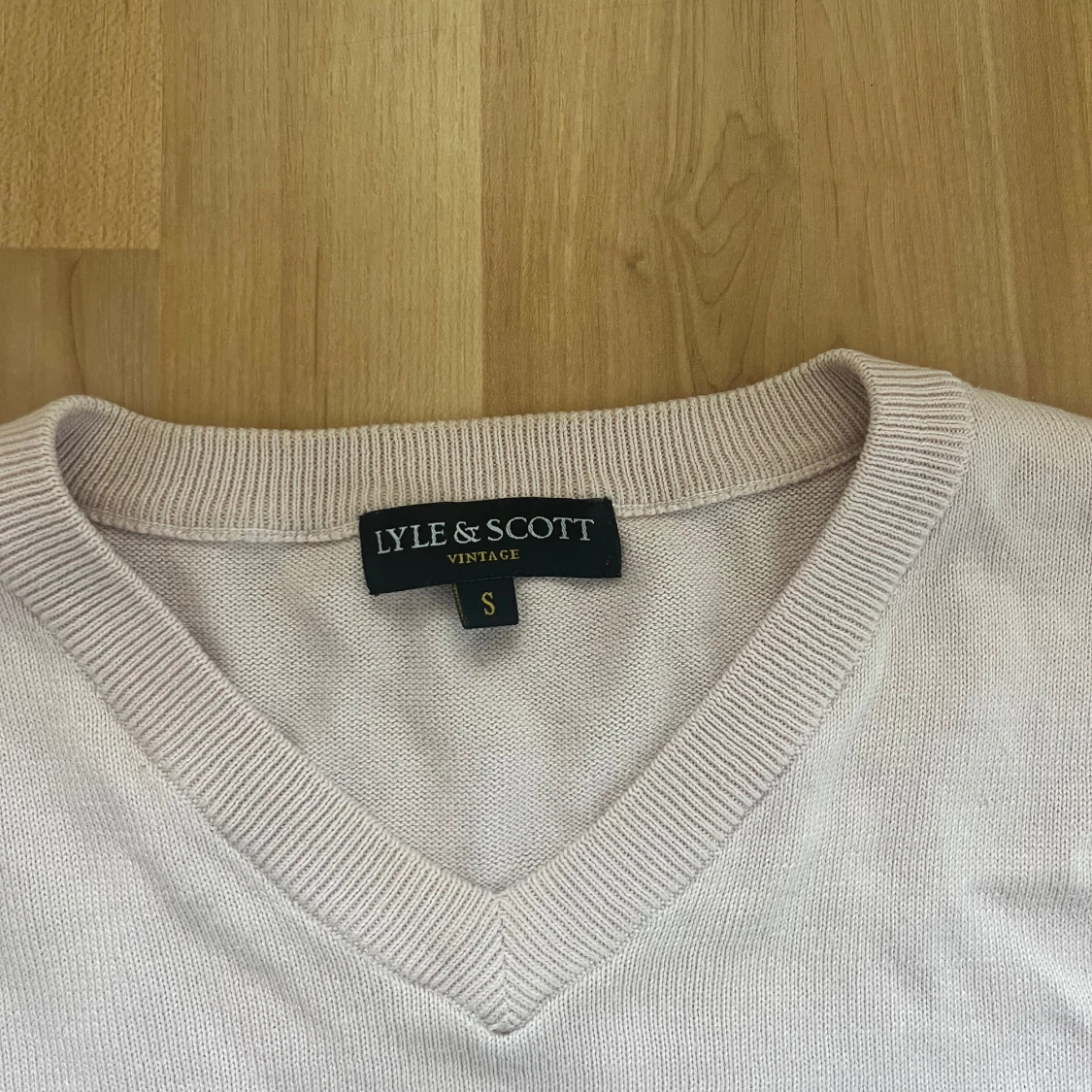 Beige tröja från Lyle & Scott - 91