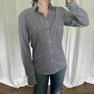 Zara skjorta - Randig Zara skjorta i tjockare material 💙