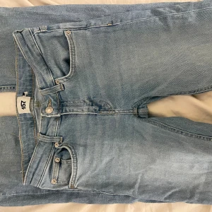 Low waist boot cut - Säljer low waist boot cut jeans då dom är för små för mig