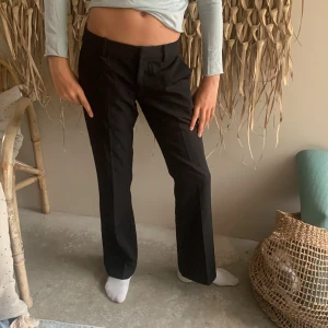 Populära bik bok lågmidjade kostymbyxor - Använd ett fåtal gånger så jättebraskick 