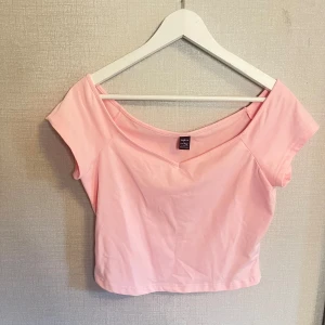 Rosa T-shirt  - Aldrig använd, jätte skön 