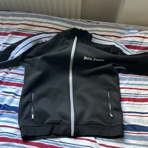 Palm angels - Använt i 1 år 