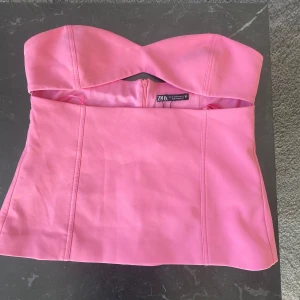 Rosa topp zara - Så snygg fest topp från zara, skriv till mig för bilder med toppen på🤗