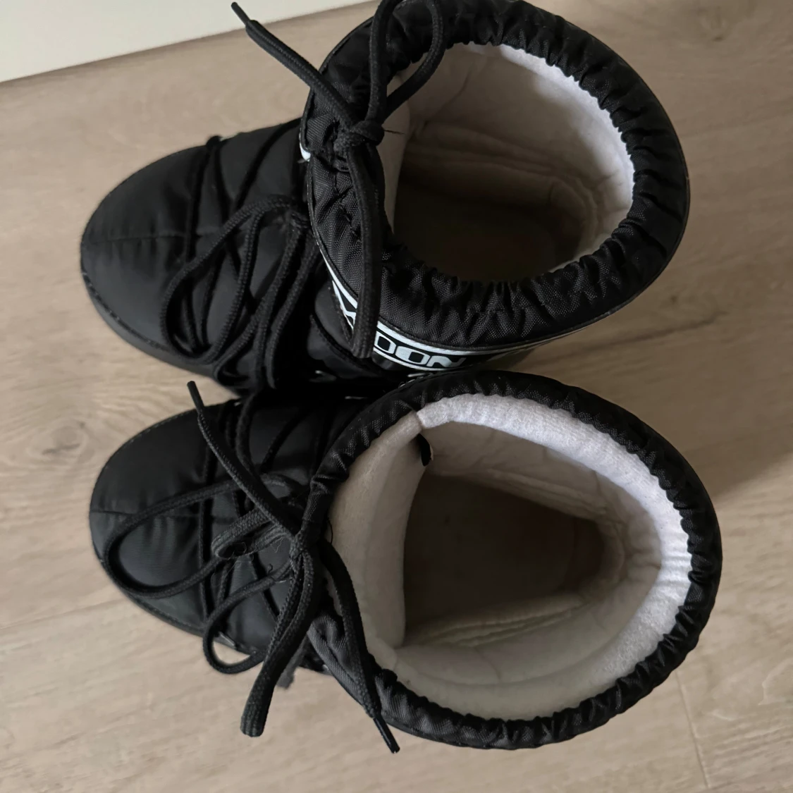 Moon boots  - 92
