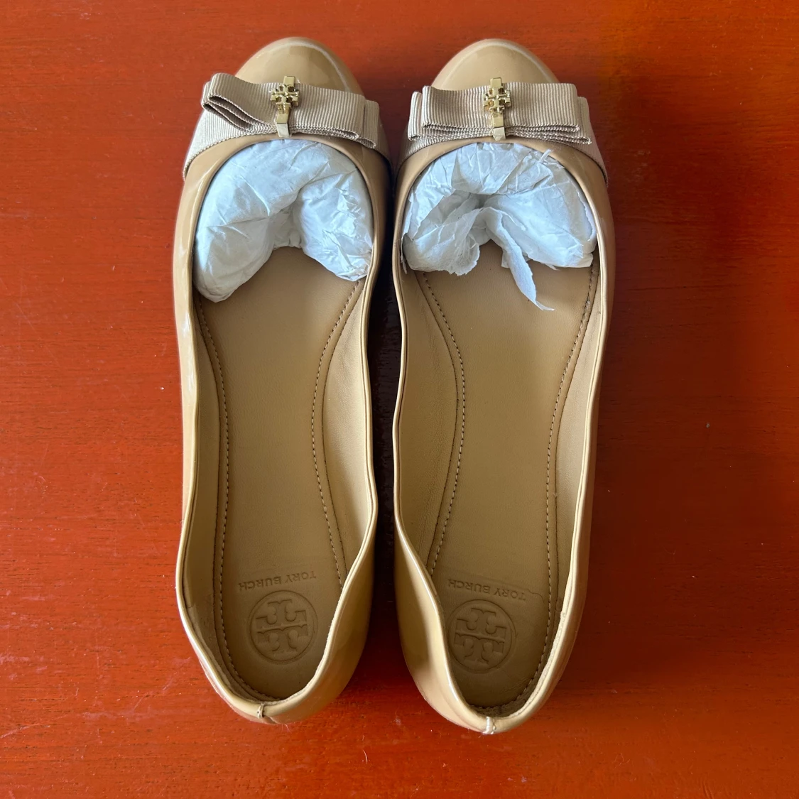 Beige ballerinaskor från Tory Burch