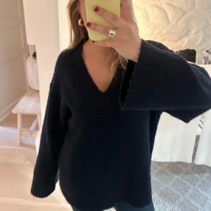 Stickad tröja - Så fin stickad tröja från Gina tricot! Knappt använd 🤍
