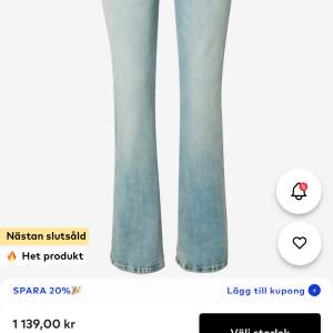 Lågmidjade ljusa jeans💕💕