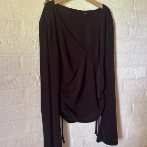 VERO MODA - Hej! Hittade denna i garderoben som aldrig använts! 