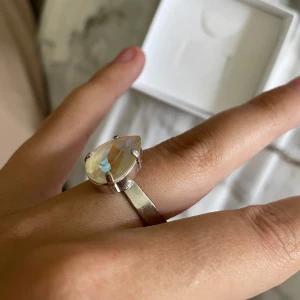 Ring - Säljer denna jätte fina ring från Carolina svidbom 💕den ör använda många gånger men endå bra skick 💕