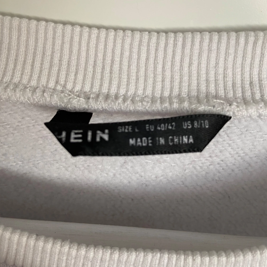 Croppad sweatshirt med tryck bak - 92