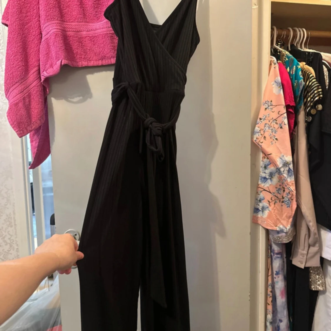 Svart jumpsuit stl s