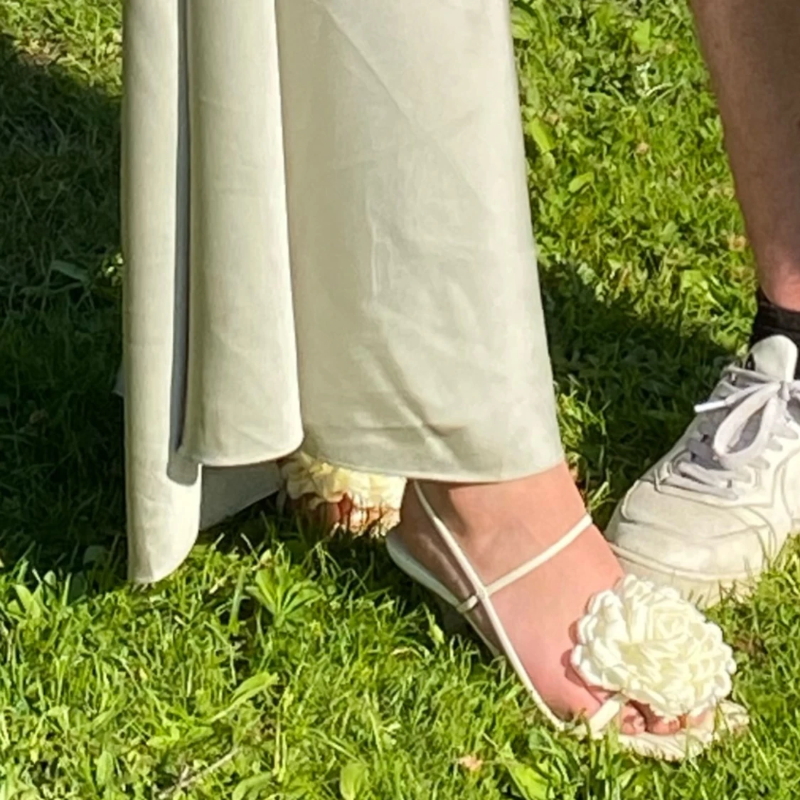 Klackskor med blomdetalj - 92