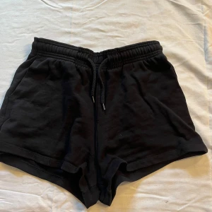 Mjukis shorts - Jätte mysiga mjukis shorts från lager 157, använd fåtal gånger!